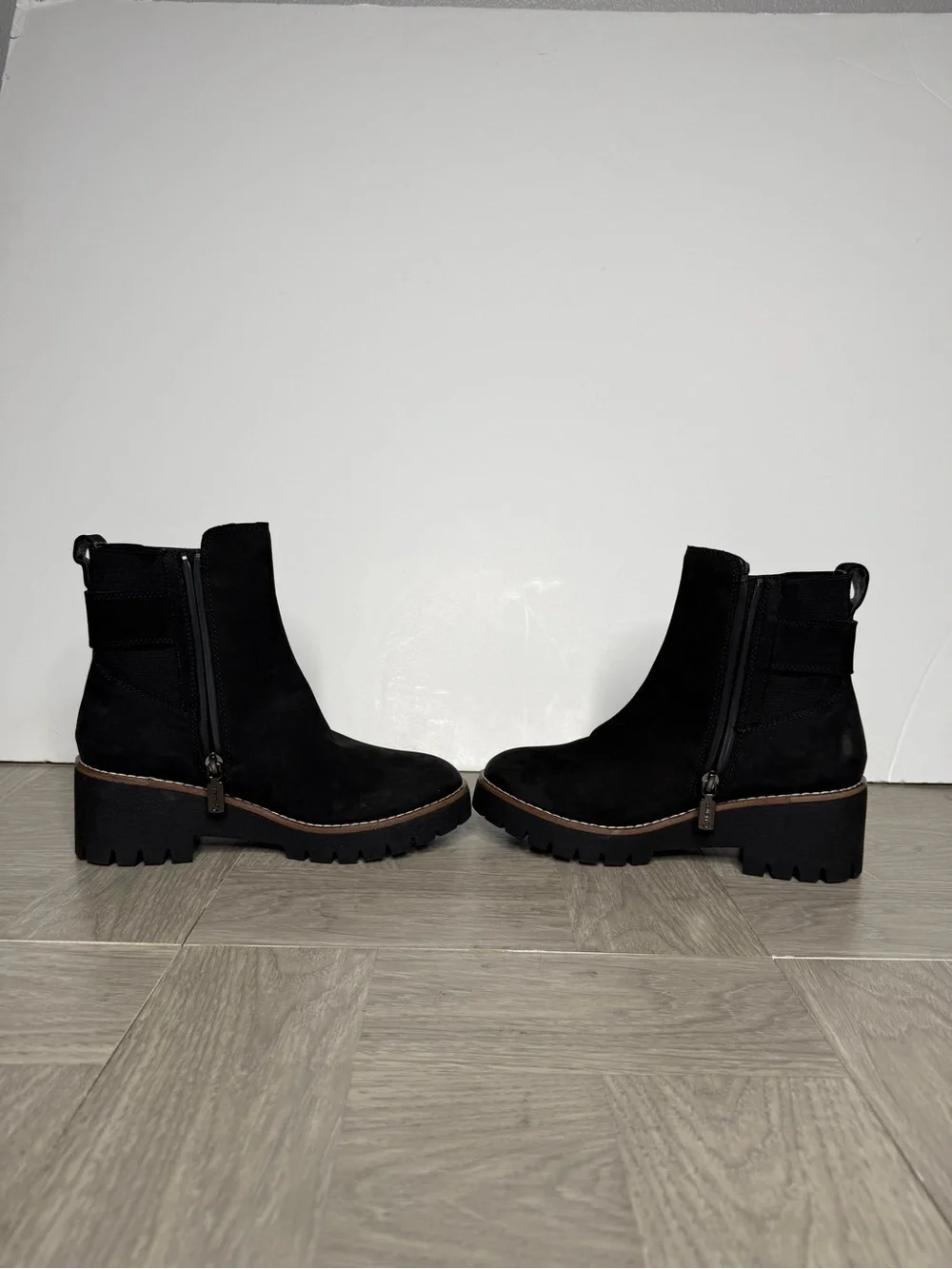 Blondo dahlia black